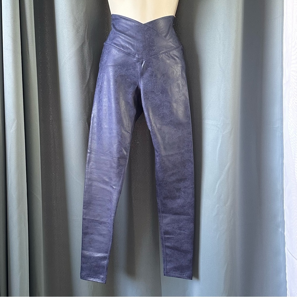 Must go!!! Offline by Aerie Leggings Size Small Yoga Pants NWT Activewear